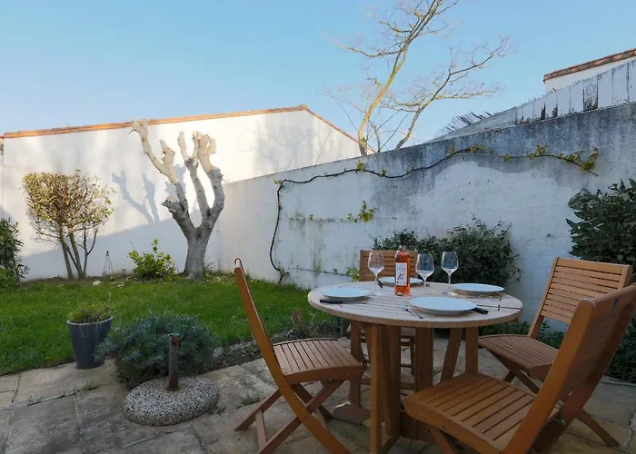 Semesterbostad Maison De Famille Cosy Aux Portes En Re Les Portes-en-Re